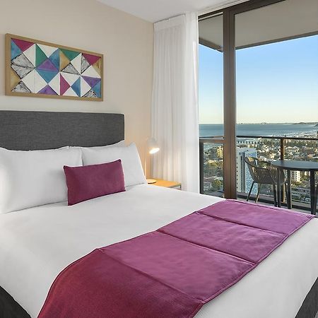 Avani Broadbeach Residences Gold Coast Exterior photo