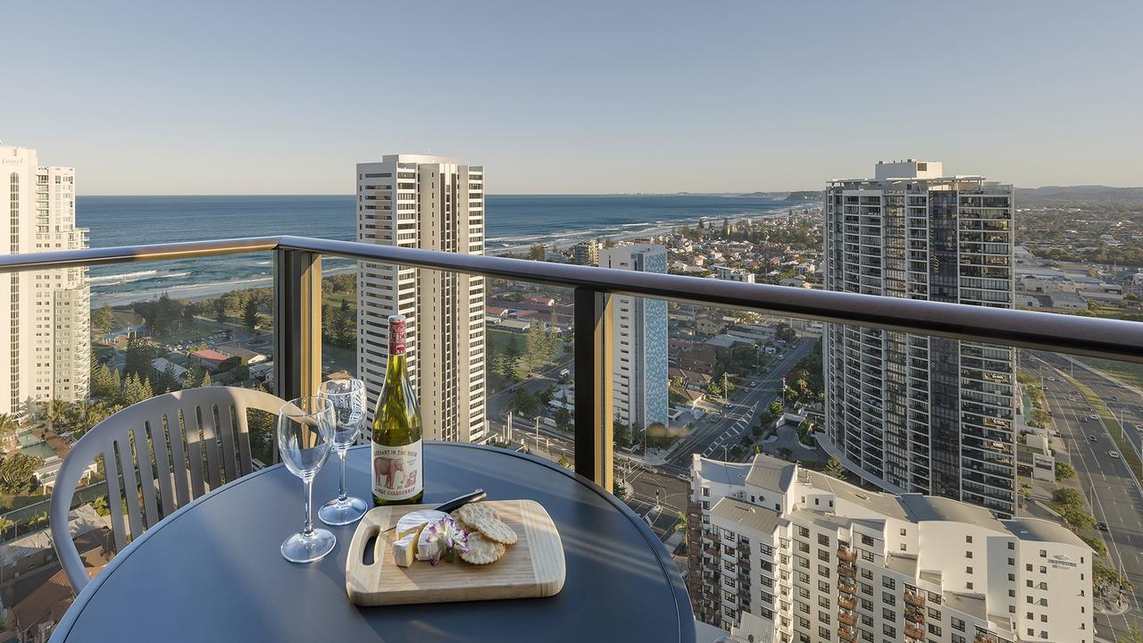 Avani Broadbeach Residences Gold Coast Exterior photo